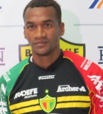 Catarinense: Júlio César acredita na evolução da equipe após primeira vitória