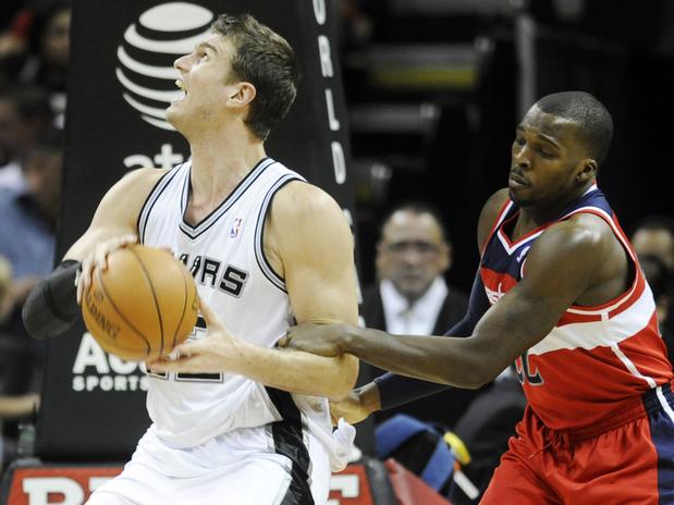 NBA: Spurs bate Wizards após duas prorrogações em duelo de brazucas