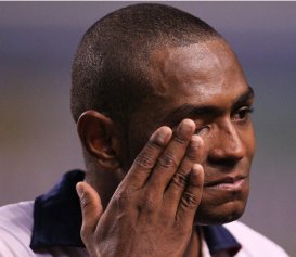 Pelo Twitter, atacante polêmico revela negociações com o Palmeiras