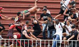 Brasileirão: STJD reduz penas de Vasco e Atlético-PR por briga