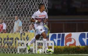 São Paulo 2 x 0 Paulista - Zagueiro-artilheiro e Morumbi salvam o Tricolor
