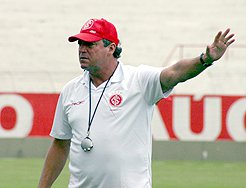 GAÚCHO: Técnicos escondem times para o Gre-Nal 399