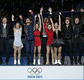 Com Putin na torcida, Rússia ganha 1º ouro em Sochi