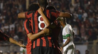 PARANAENSE: Atlético goleia no primeiro “Atletiba” do ano