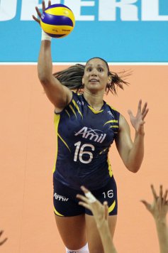 Vôlei: Amil vai a Uberlândia para manter 100% na Superliga