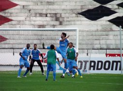 PERNAMBUCANO: Sport estreia e Santa Cruz tenta disparar na ponta