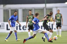 MINEIRO: América vence com interino, mas segue fora do G4