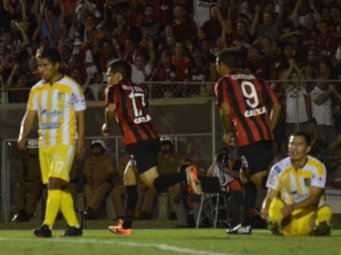 Atlético-PR 1 x 0 The Strongest-BOL - O Imperador voltou! 2 0002048158160 img