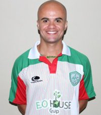 Ex-Cruzeiro, veterano deixa time do MT e pode voltar ao Guarani