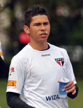 São Paulo diz que troca entre atacante e meia com Fluminense está próxima