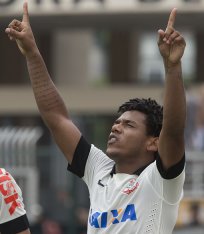 Paulistão Chevrolet: Cobrado por Mano, Romarinho festeja fama de carrasco