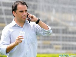 Carioca: Diretor vascaíno ataca arbitragem após erro em gol