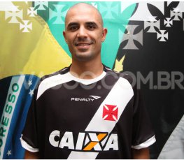 Pensou na Série B? Vasco contrata zagueiro que conquistou acesso em 2013
