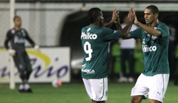 GOIANÃO CHEVROLET: Goiás goleia o Goianésia e é o primeiro classificado