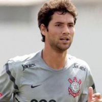 Paulistão: Zagueiro criticado revela alívio após evitar gol no Corinthians