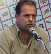 Goiano: Após desabafo, técnico se reúne com diretoria e segue no Vila Nova