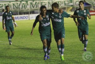 HAT-TRICK FI: Araújo brilha, faz três gols e pede música. Confira!