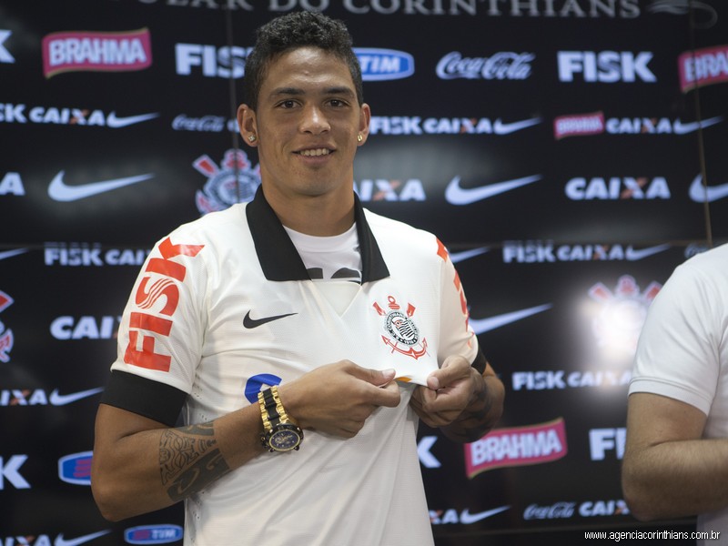 Paulistão Chevrolet: Corinthians apresenta meia Luciano, de 20 anos