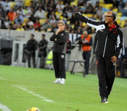 Carioca: Fora, Flamengo joga com força máxima contra Resende