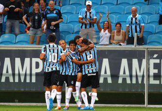 GAÚCHO: Grêmio vence mesmo com time misto e se isola na ponta