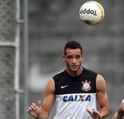 Paulistão: Meia treina bem e se diz ‘inteiro’ para voltar