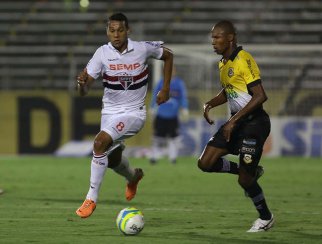 Paulistão Chevrolet: Elogiado, Souza se vê longe do ideal no São Paulo
