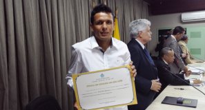 Maranhense: Meia do Sampaio Corrêa é homenageado em São Luís