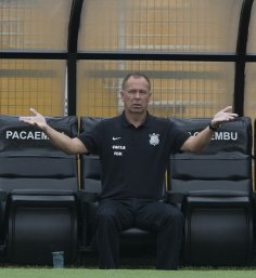 Paulistão Chevrolet: Mano confirma Emerson e Renato Augusto fora no Timão