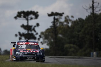 Stock Car: Cacá tem dia positivo, enquanto Serrinha enfrenta problemas
