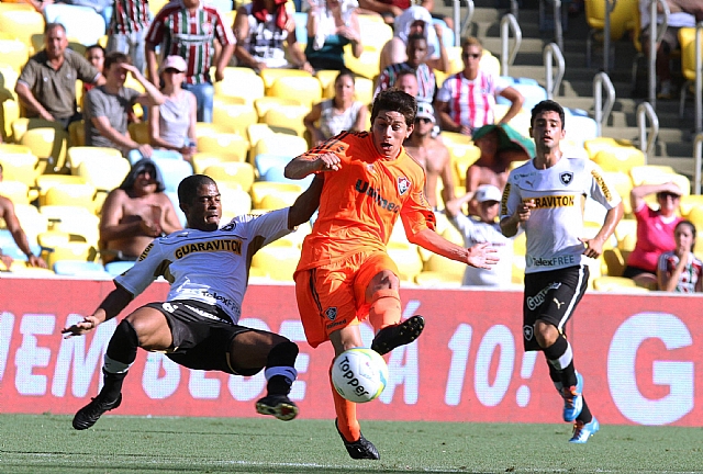 CARIOCA: Flu tenta retomar a liderança em confronto dentro do G4