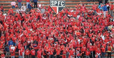 Encontro de torcidas causa preocupação no carnaval