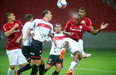 GAÚCHO: Inter vence Brasil de Pelotas no Beira-Rio com goteiras