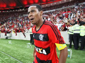 Se cuida, Fla! Flu confirma encontro, mas nega contratar ex-meia do Flamengo
