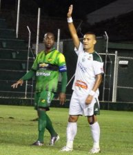 Gaúcho: Fernando Gaúcho marca e Avenida se reabilita na Divisão de Acesso