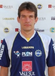 Paulista A2: Ídolo histórico e volante da Bélgica assinam pelo São José