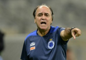 MNEIRO: Cruzeiro joga em casa e fica de olho em adversários