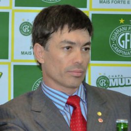 Corintiano, candidato à presidência do Guarani apanha da torcida