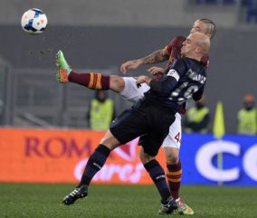 ITALIANO: Roma só empata sem gols e beneficia Juventus e Napoli