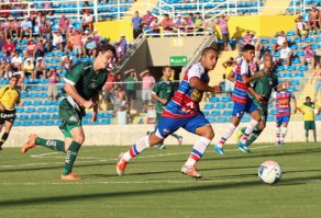 CEARENSE: Fortaleza ‘desfila’ no carnaval e dispara no Hexagonal