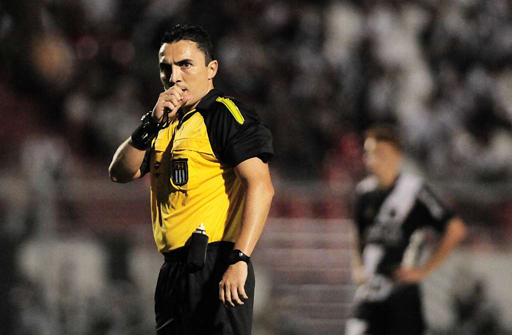 Blog do Ari: Juizão dá uma mão pra Ponte na vitória sobre o Oeste