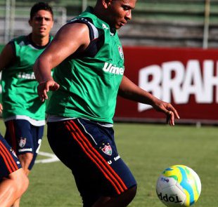 Carioca: Renato Gaúcho escolhe o atacante que substituirá Fred