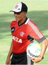 Carioca: Técnico do Flamengo escala 4 titulares contra Bonsucesso