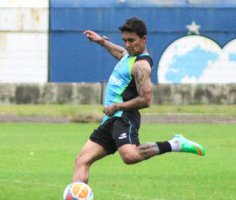Gaúcho: “Novato” fica com vaga de Riveros na escalação do Grêmio