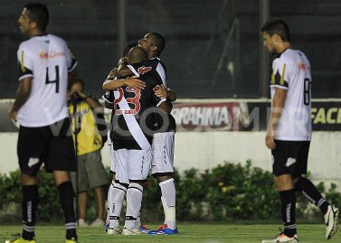 CARIOCA: Vasco bate o Resende em casa e sobe para terceiro