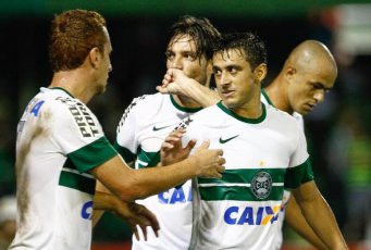 PARANAENSE: Empate em casa mantém Coritiba na ponta da tabela
