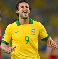 Seleção: Atacante admite falta de confiança e promete ‘ralar’ em seu clube