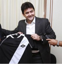 Aqui não! Presidente de time tradicional ameaça demitir e dar calote no elenco