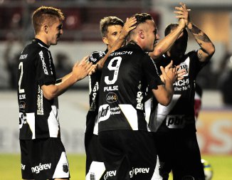 Paulistão: Lateral torce o tornozelo e volta a ser desfaque na Ponte Preta