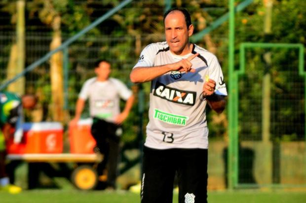 Catarinense: Ex-lateral de Ponte e Palmeiras é anunciado pelo Figueirense