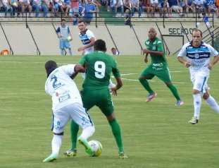 Grito da Galera: Torcedor pede um centroavante de ofício no Guarani
